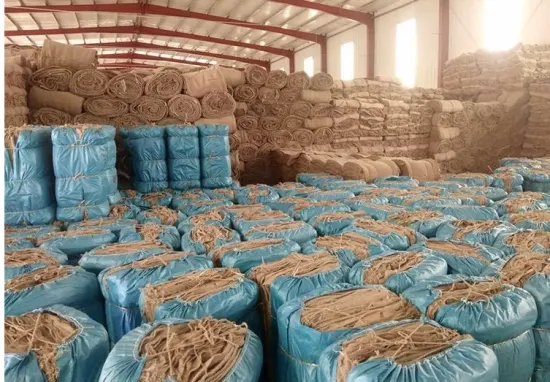 高品質の米、砂糖、コーヒー、その他の穀物製品を保管するために、100% 天然ジュートで作られたジュートバッグを輸出します。